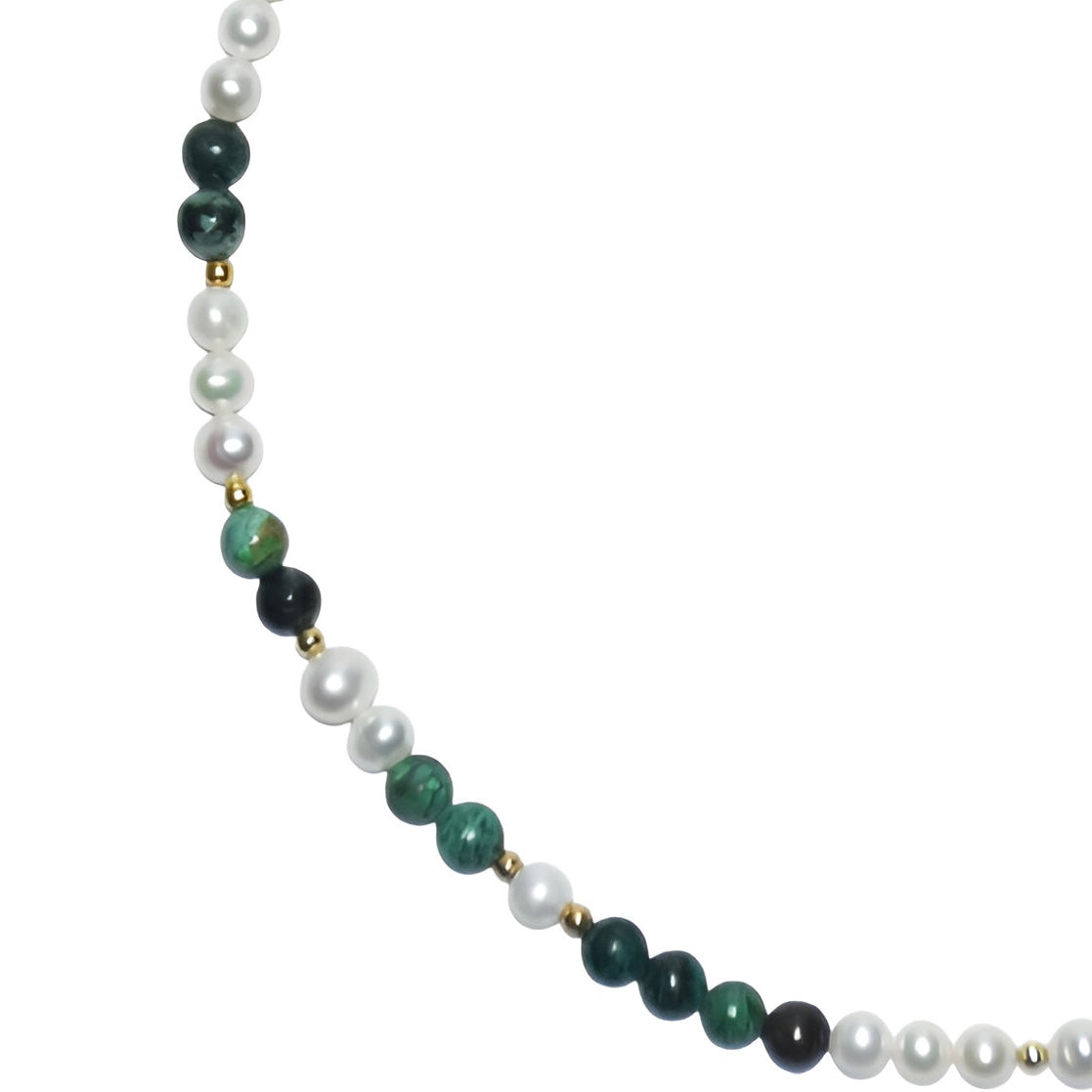 GREEN & WHITE NECKLACE